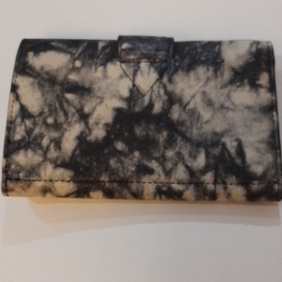 Final Price A4 Aimee Kestenberg wallet - Picture 3 of 8